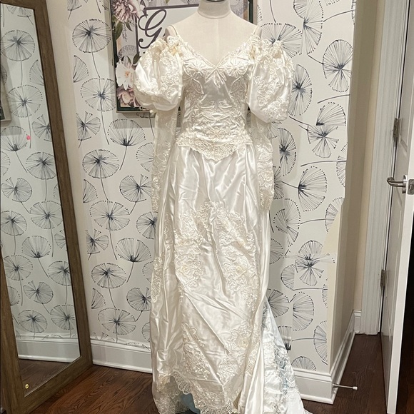 Alfred Angelo 6(XS/S)Elegant White Lace Wedding Dress vintage